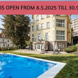 4* Aparthotel Akropolis
